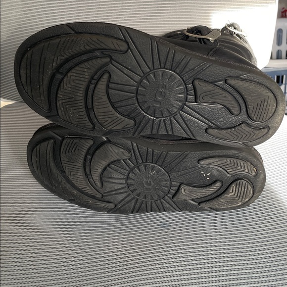 VGC Ugg Leather Boots with Fur Lining - Size 6 - Picture 5 of 6